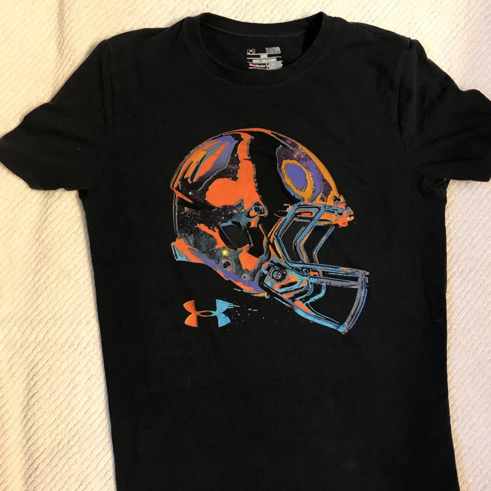 Under Armor and Nike athletic shirts.  8 total. - Picture 2 of 8